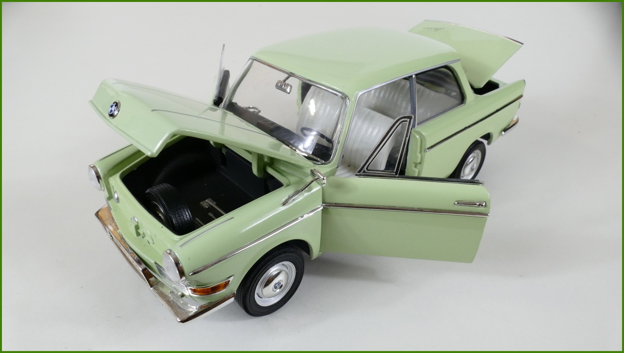 Model Auta Signature 1:18 - BMW LS Luxus 1962