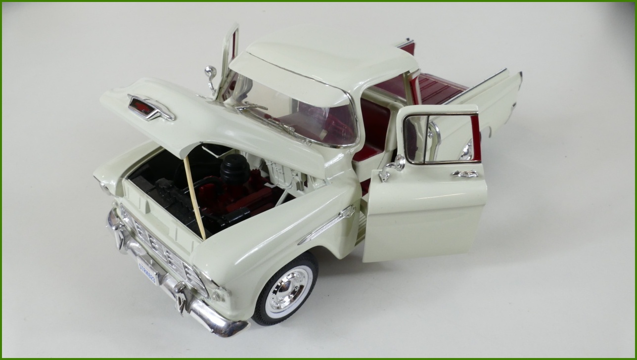 Model Auta ERTL 1:18 - Chevrolet Pickup 1955