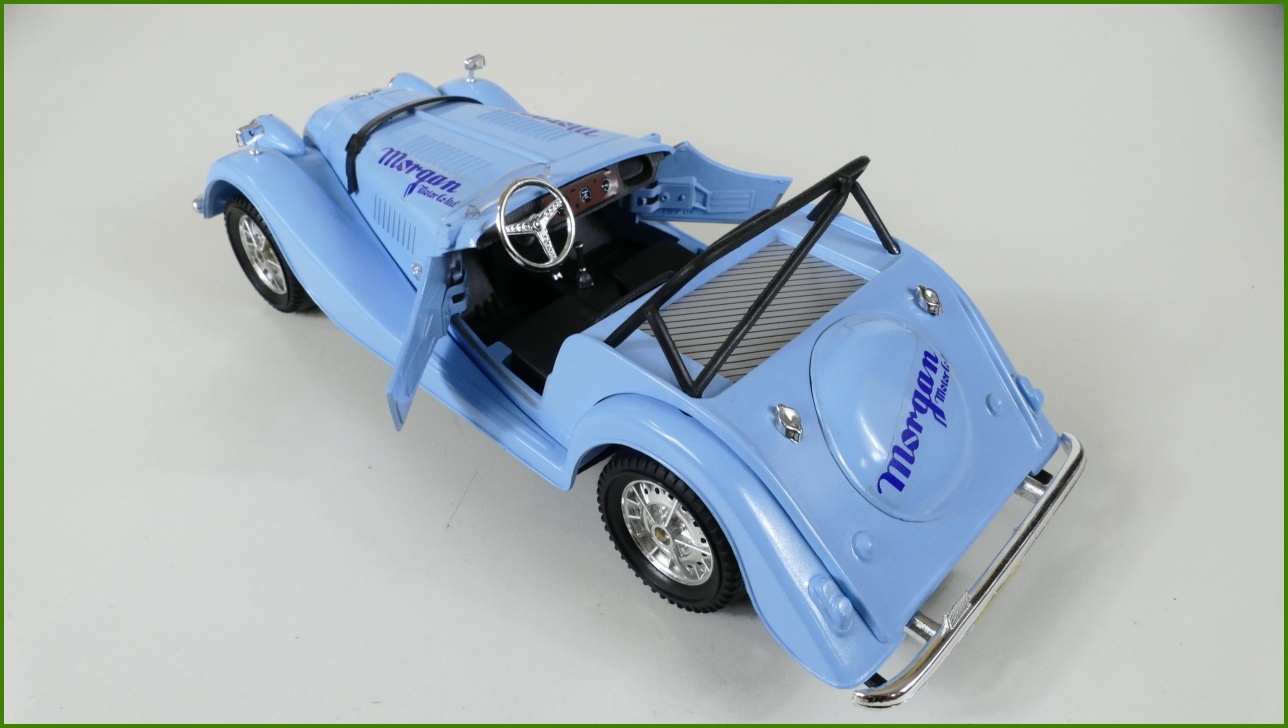 Model Auta Polistil 1:16 - Morgan Plus 8