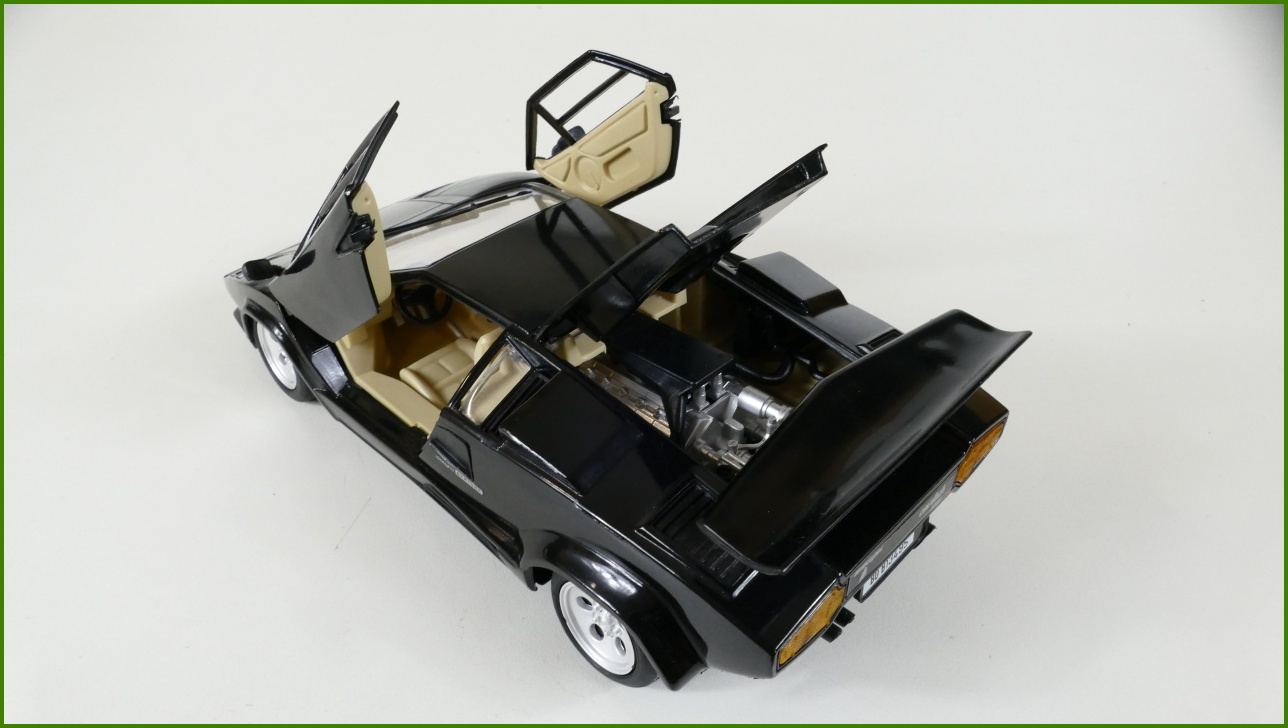 Model Auta Polistil 1:18 - Lamborghini Countach