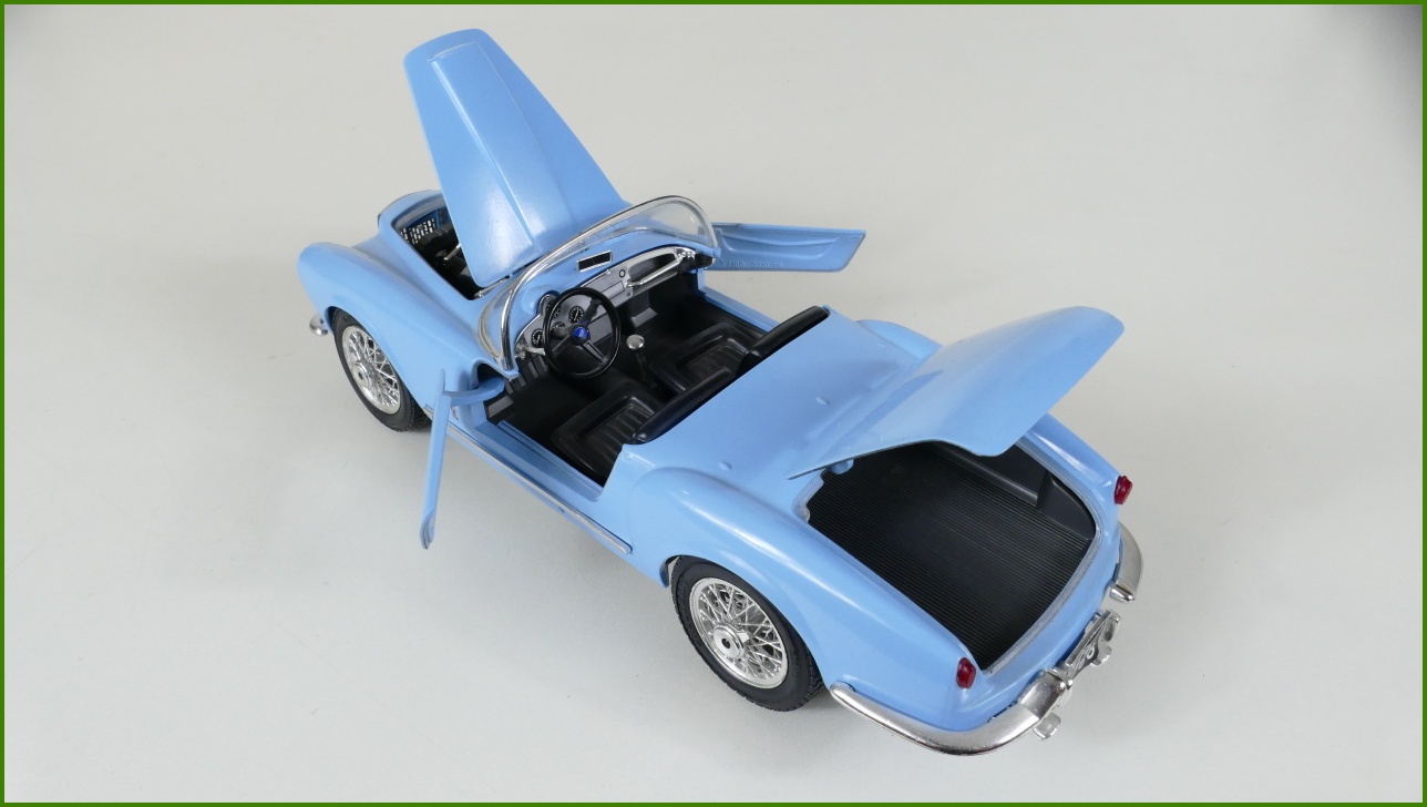Kovový Model Bburago 1:18 - Lancia Aurelia B24 Spider (1955)