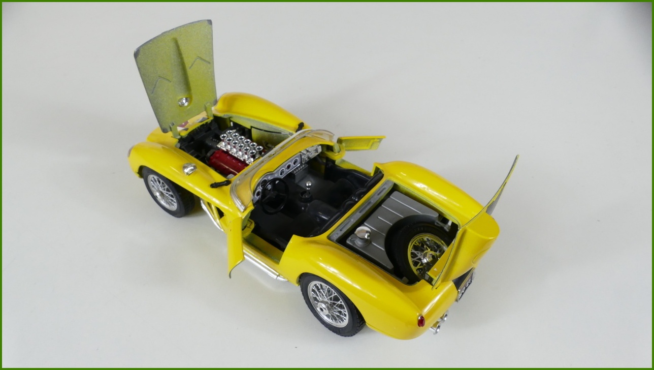 Kovový Model Bburago 1:18 - Ferrari 250 Testa Rossa (1957) - Viz Popis