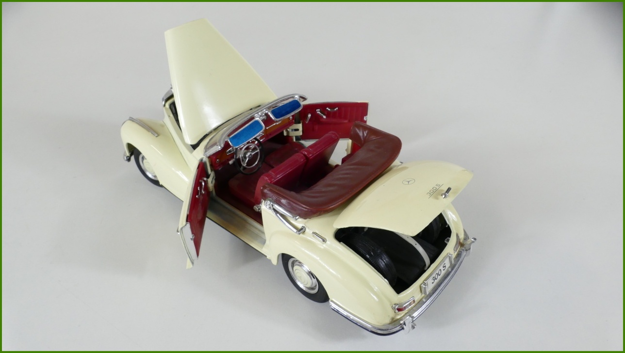 Model Auta Maisto 1:18 - Mercedes-Benz 300S (1955) - Viz Popis