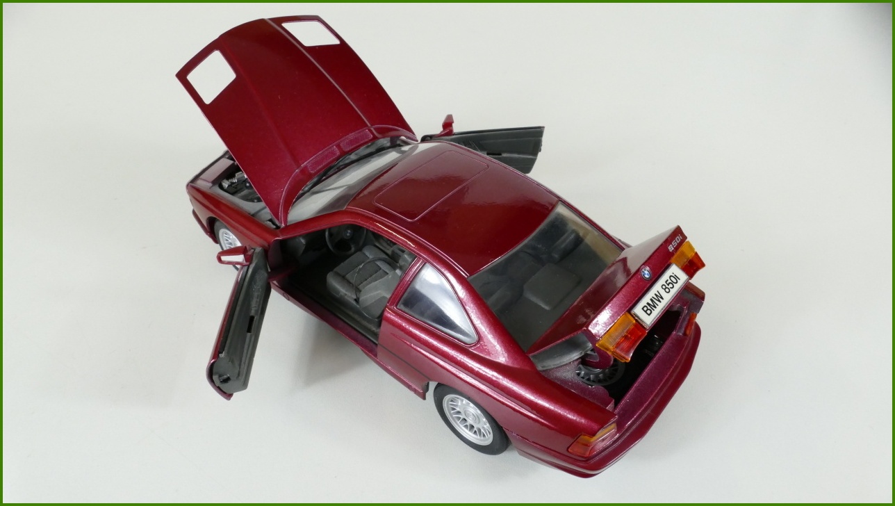 Model Auta Maisto 1:18 - BMW 850i