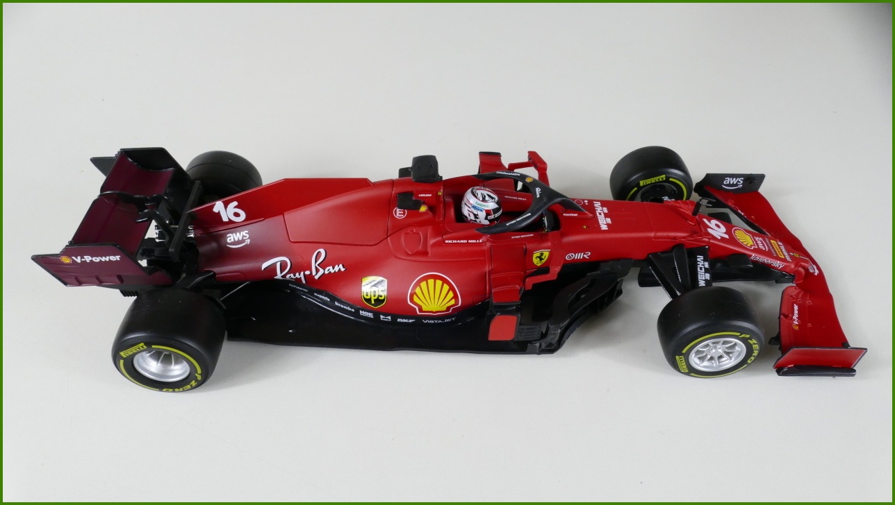 Model Formule Bburago 1:18 - F1 SF21 - Charles Leclerc s Krabicí