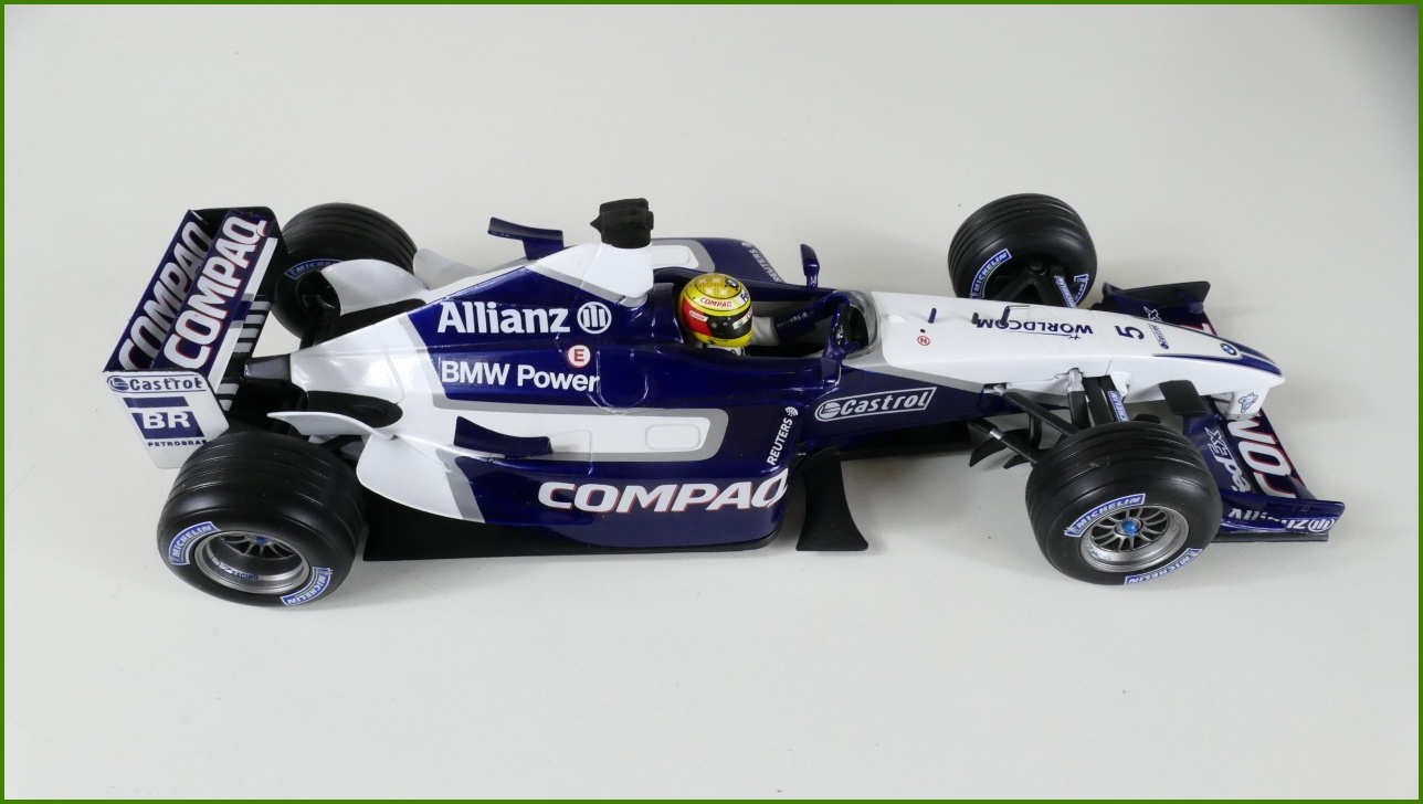 Model Formule Hot Wheels 1:18 - Williams F1 FW24 - Ralf Schumacher s Krabicí