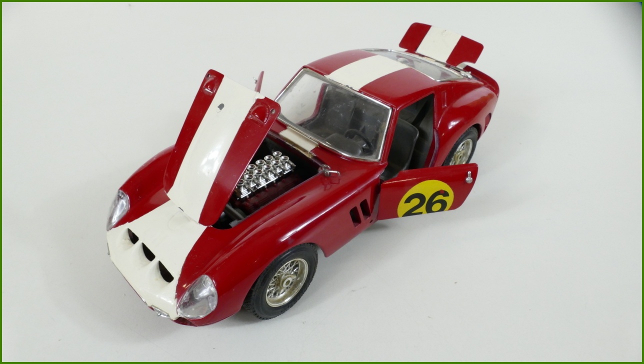 Kovový Model Bburago 1:18 - Ferrari GTO (1962) - Viz Popis
