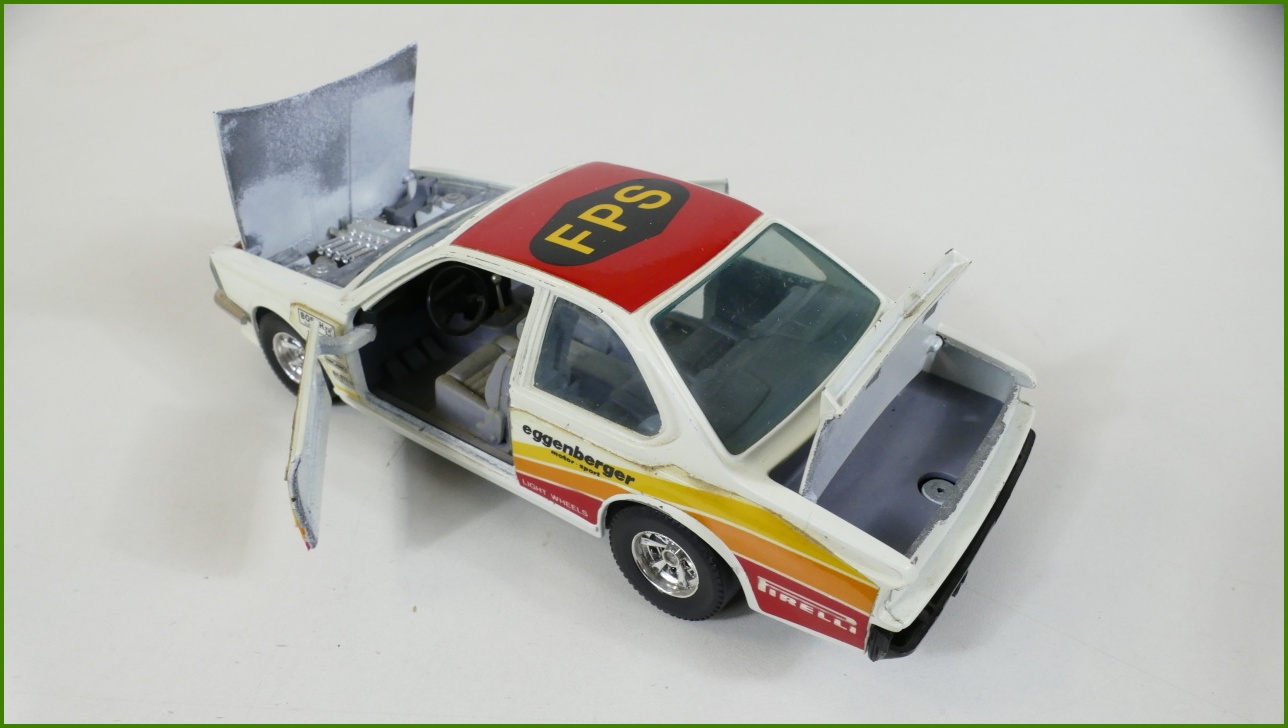 Model Auta Bburago 1:26 - BMW 635 CSi - Viz Popis
