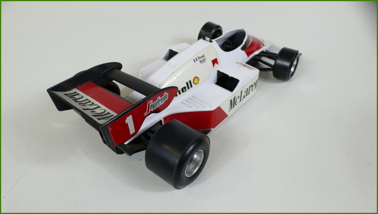 Model Auta Bburago 1:24 - Mc Laren MP4/2 - Viz Popis