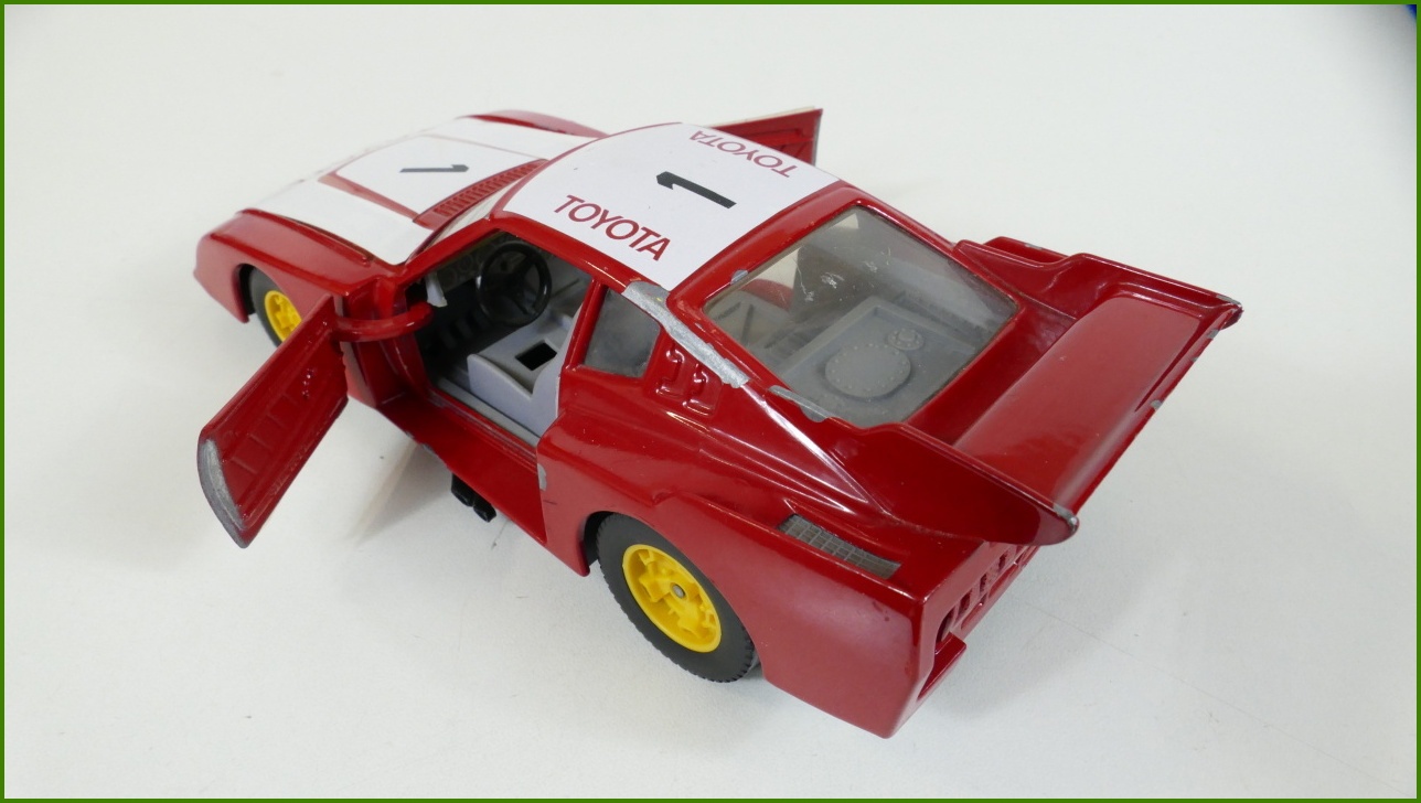 Model Auta Bburago 1:24 - Toyota Celica