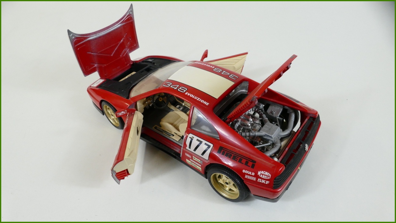 Kovový Model Bburago 1:18 - Ferrari 348 tb (1989)