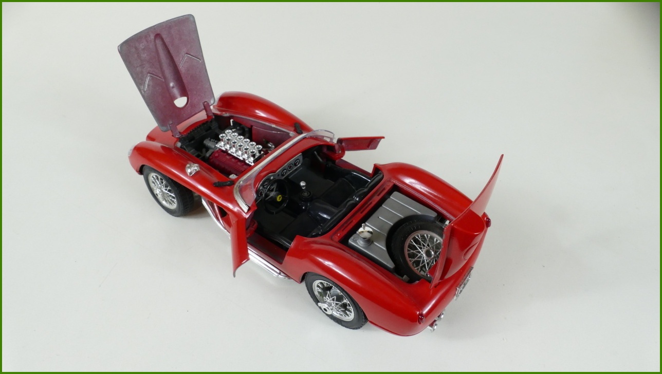 Kovový Model Bburago 1:18 - Ferrari 250 Testa Rossa (1957) - Viz Popis
