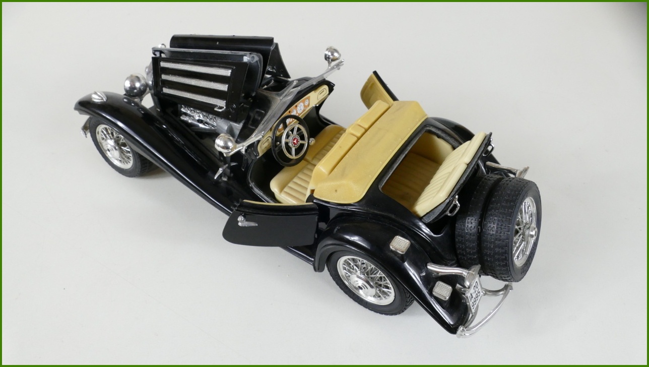 Kovový Model Bburago 1:18 - Mercedes Benz 500 K Roadster (1936) - Viz Popis