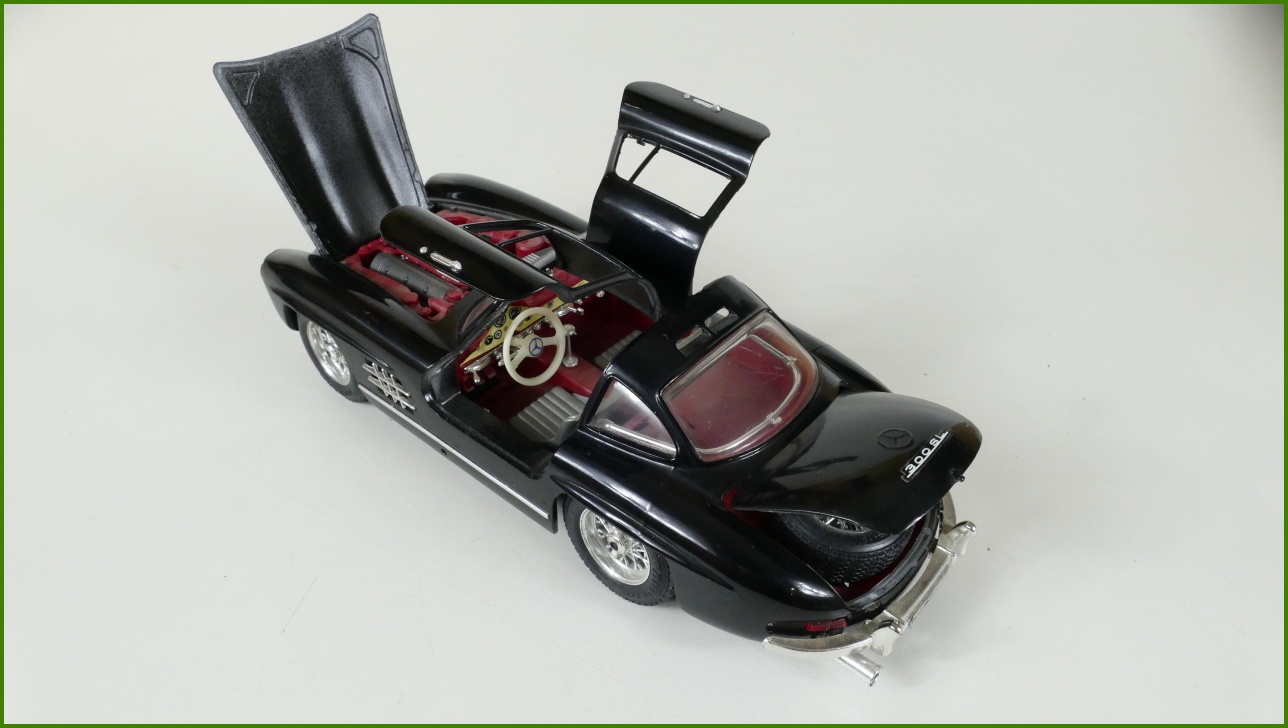 Kovový Model Bburago 1:18 - Mercedes 300 SL (1954) - Viz Popis