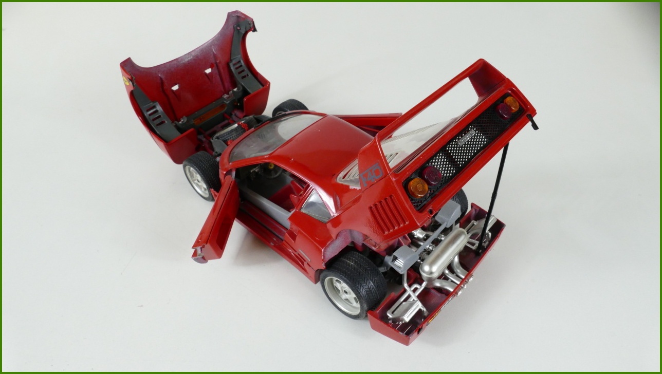 Kovový Model Bburago 1:18 - Ferrari F40 (1987) - Viz Popis