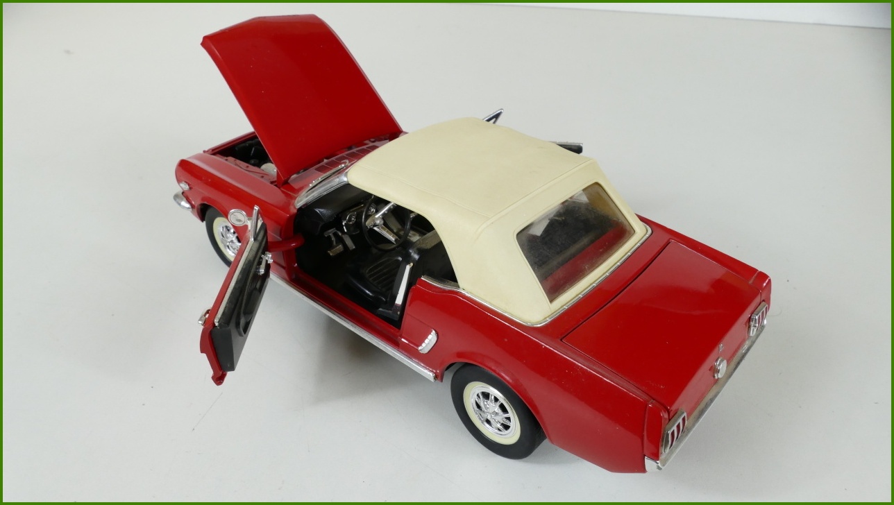 Model Auta MIRA 1:18 - Ford Mustang 1965 - Viz Popis
