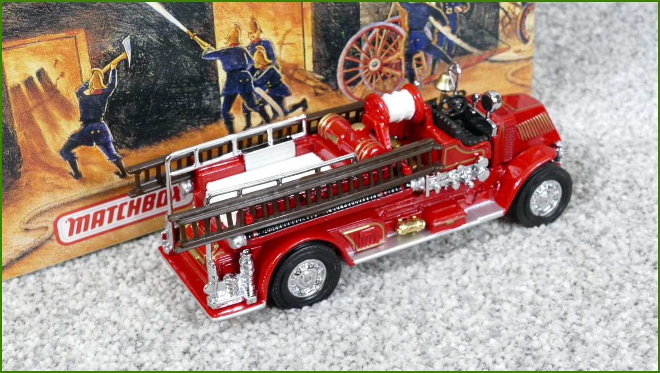 Matchbox Autíčko s Krabičkou YFE01 - 1920 Mack AC