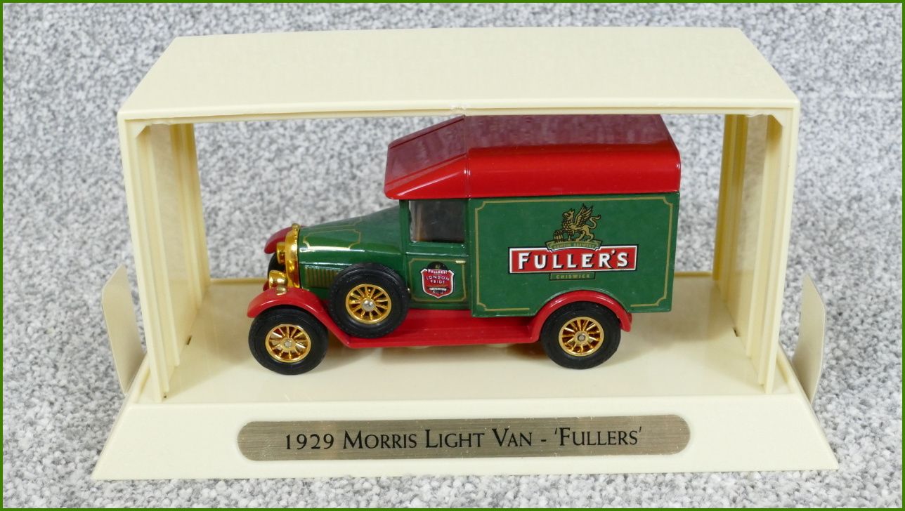 Matchbox Autíčko s Krabičkou YGB04 - 1929 Morris Light Van