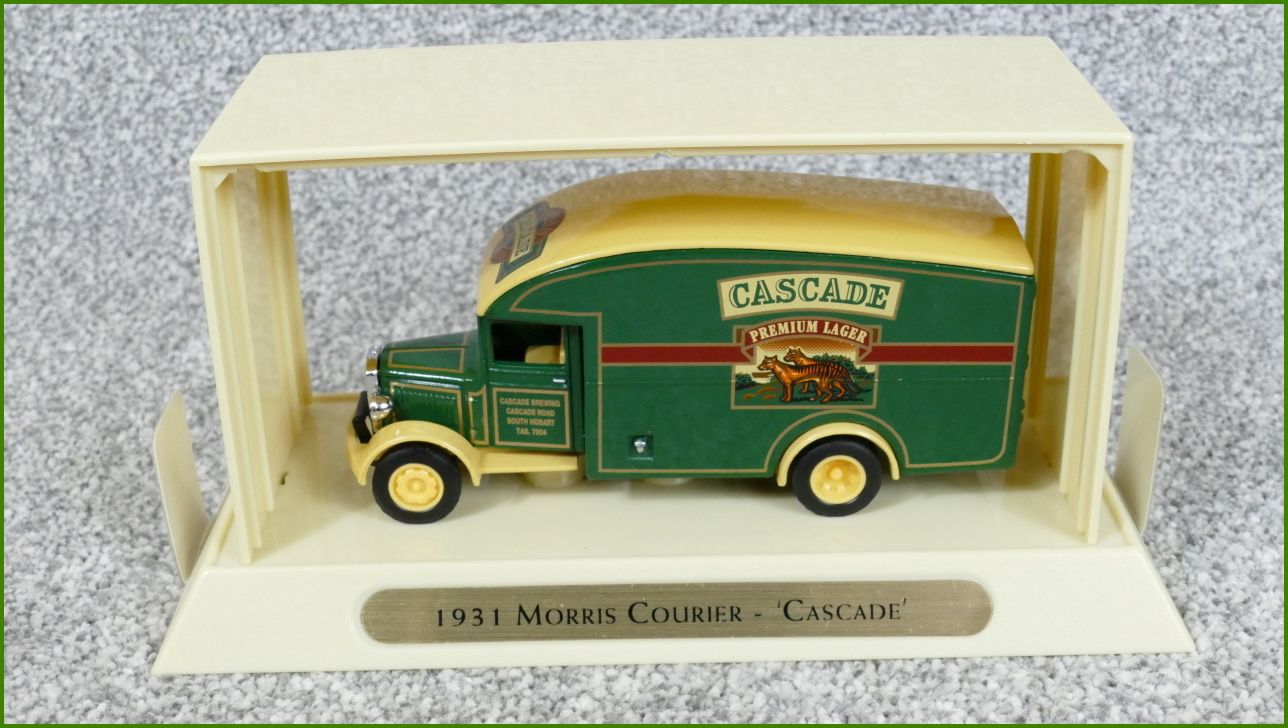 Matchbox Autíčko s Krabičkou YGB18 - 1931 Morris Van