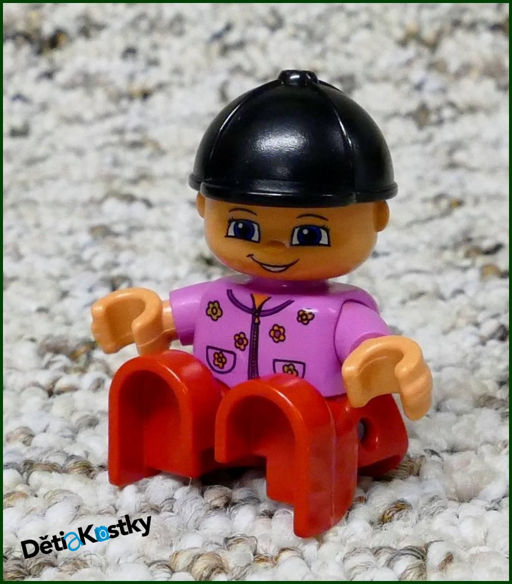 Lego® Duplo® Figurka Dítě Červeno/Růžové s Kšiltem