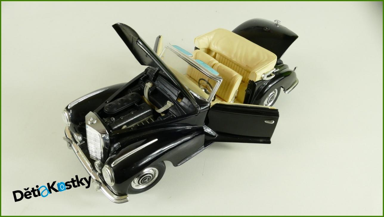 Model Auta Maisto 1:18 - Mercedes Benz 300 S (1955) - Viz Popis