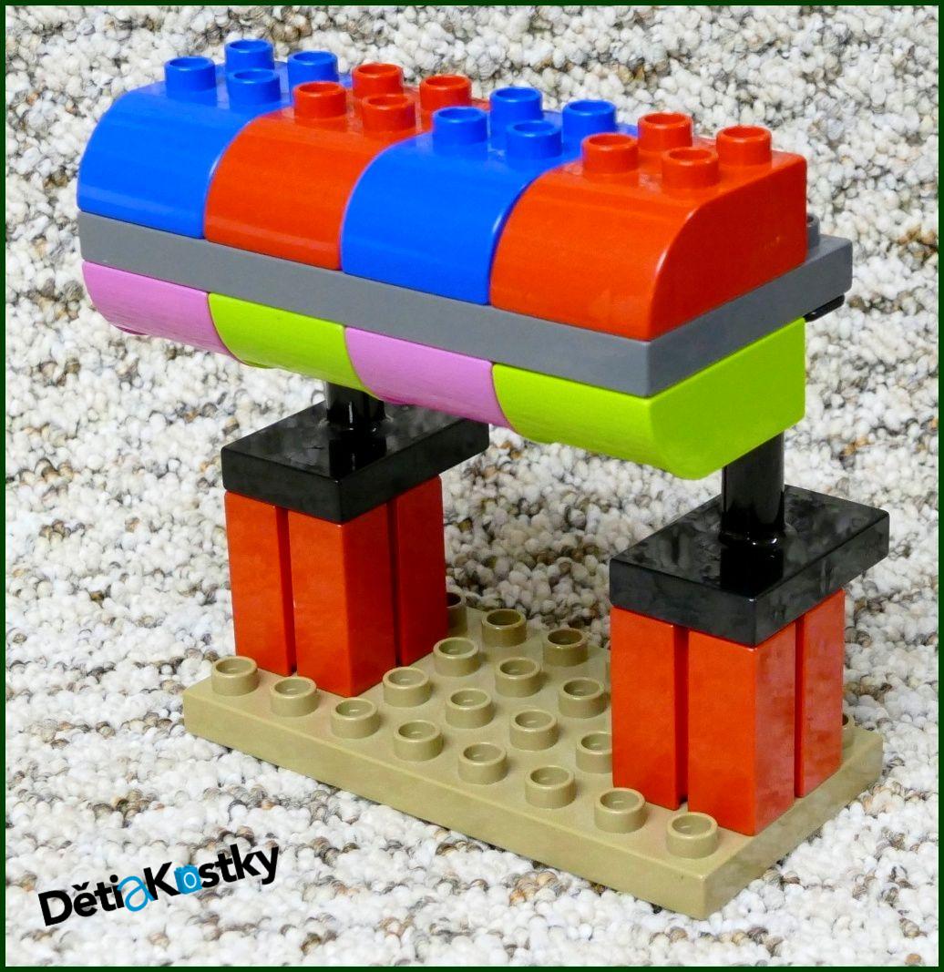 Lego® Duplo® Kostka 2x3 Zkosená Červená
