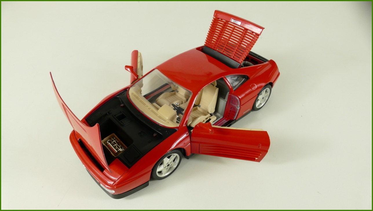 Kovový Model Bburago 1:18 - Ferrari 348 tb (1989) s Krabicí