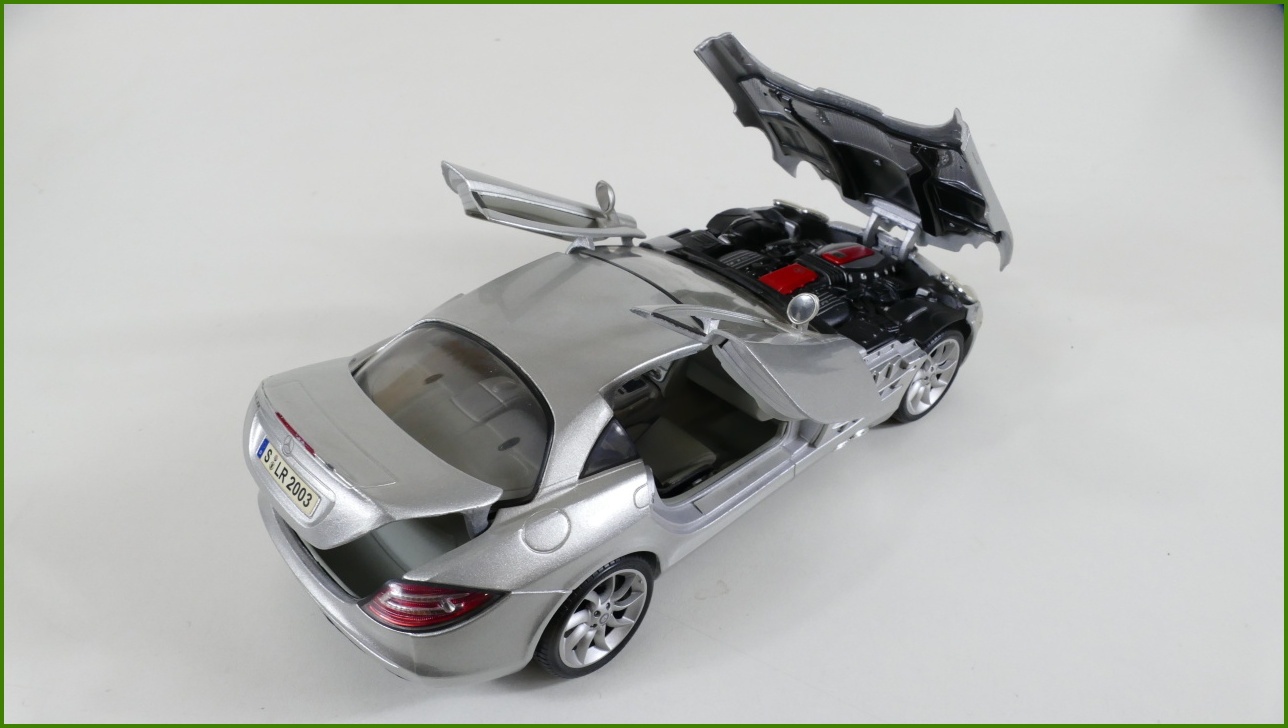 Model Maisto 1:18 - Mercedes-Benz SLR McLaren
