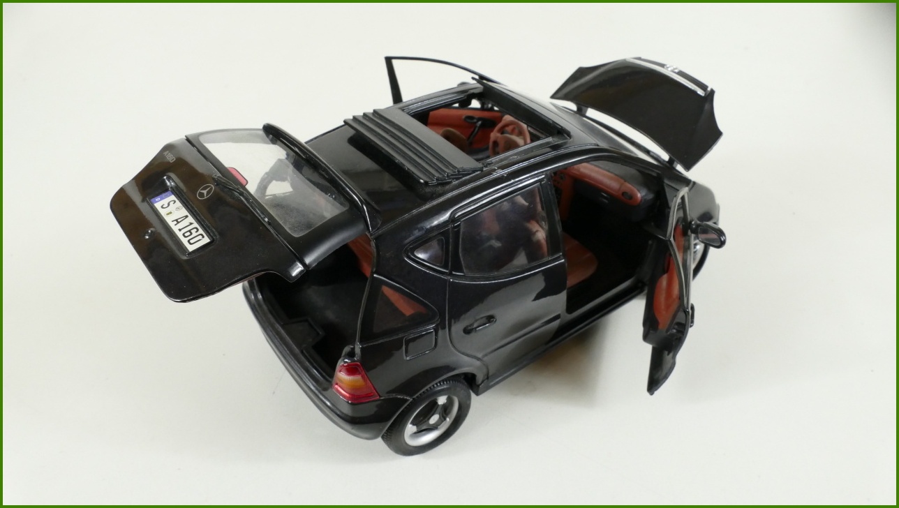 Model Maisto 1:18 - Mercedes-Benz A-Class