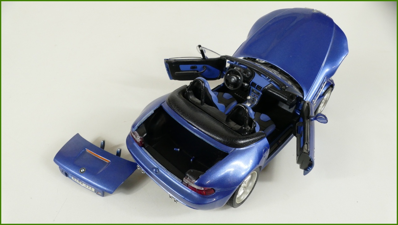 Kovový Model Bburago 1:18 - BMW M Roadster - Viz Popis