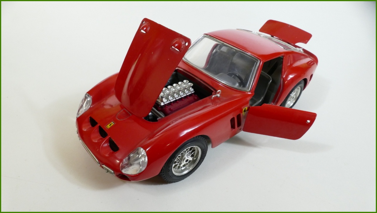 Kovový Model Bburago 1:18 - Ferrari GTO (1962) - Viz Popis