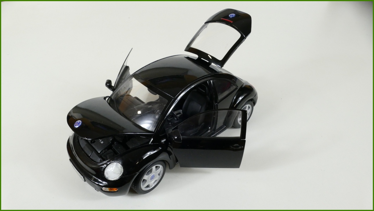 Model Maisto 1:18 - Volkswagen New Beetle - Viz Popis
