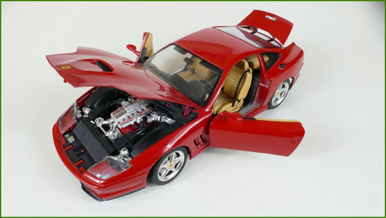 Kovový Model Bburago 1:18 - Ferrari 550 Maranello (1996)