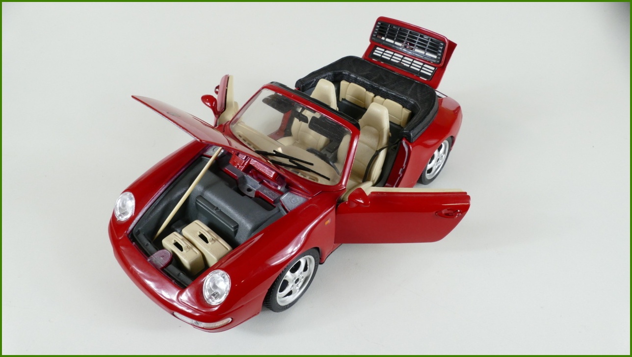 Kovový Model Bburago 1:18 - Porsche Carrera 911 (1993)