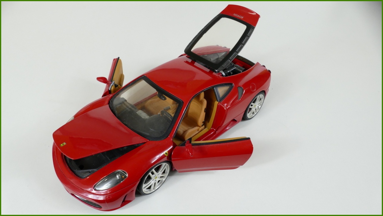 Model Hot Wheels 1:18 - Ferrari F430