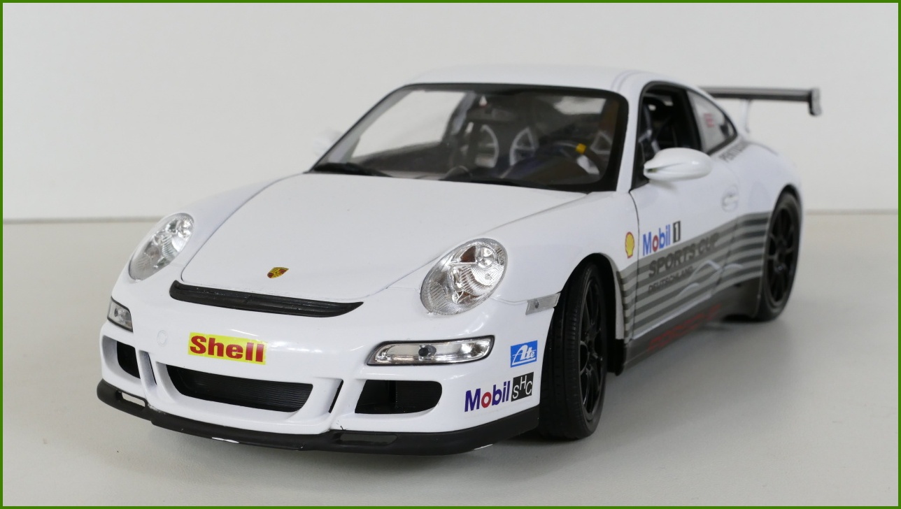 Model Auta Welly 1:18 - Porsche 911 (997) GT3 RS