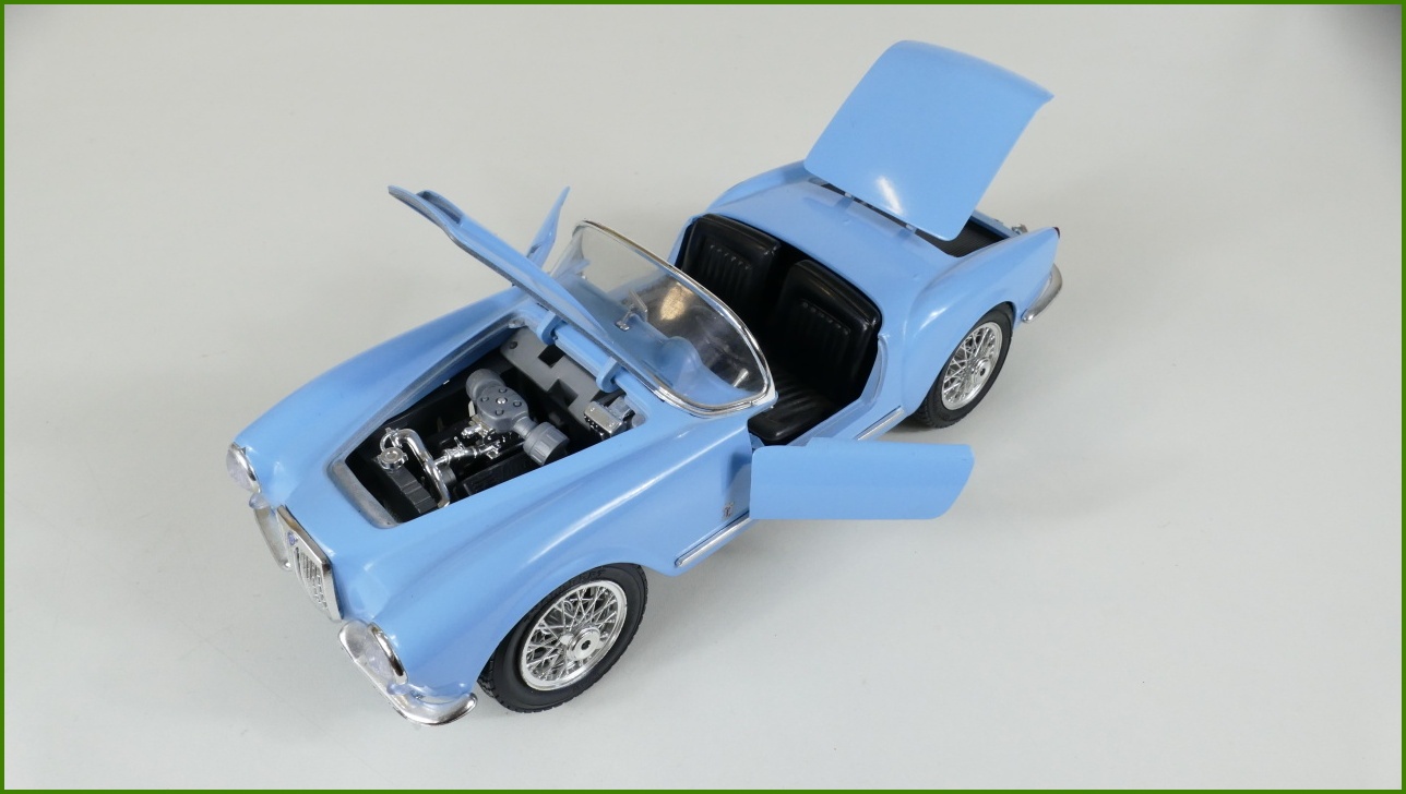 Kovový Model Bburago 1:18 - Lancia Aurelia B24 Spider (1955)