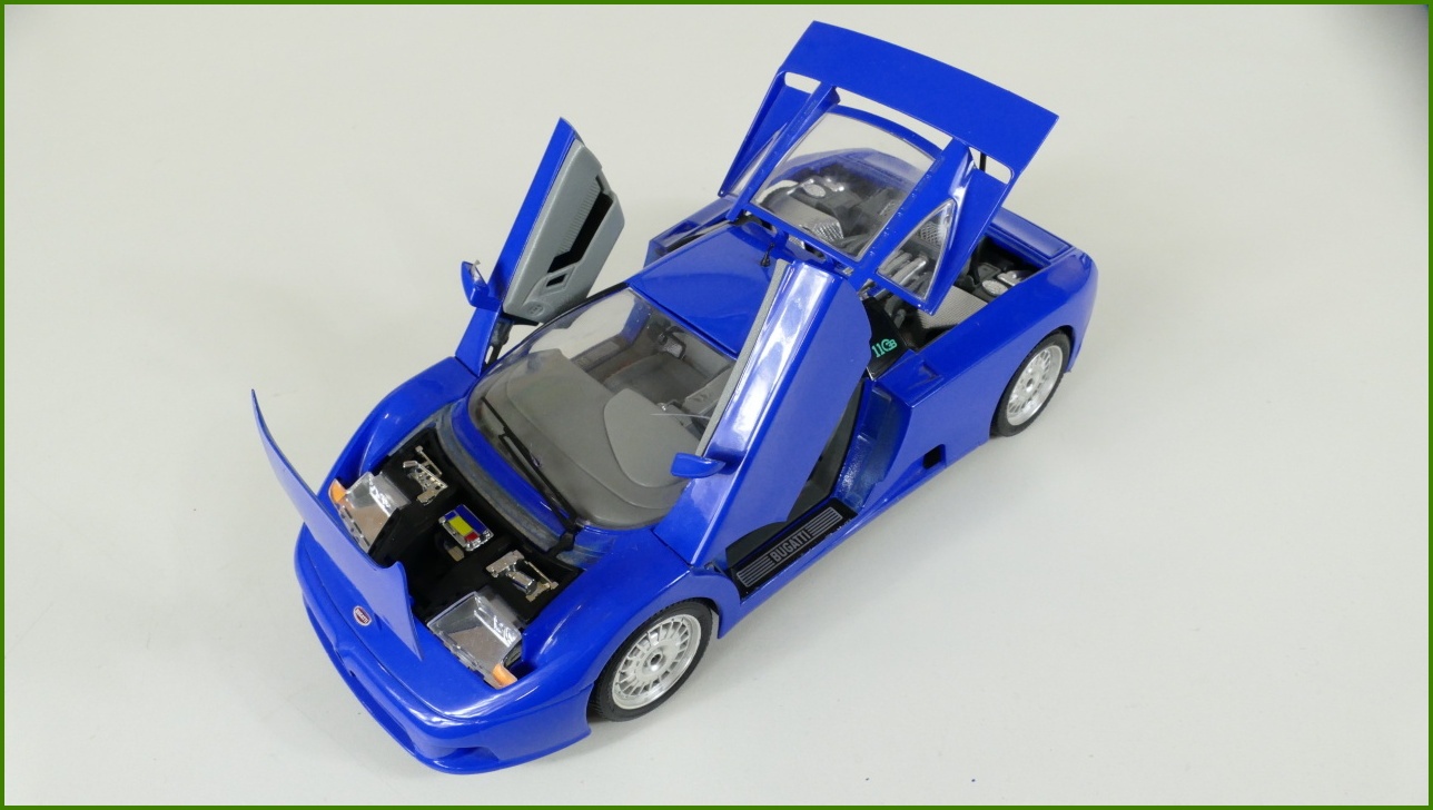 Kovový Model Bburago 1:18 - Bugatti EB 110 (1991) - Viz Popis