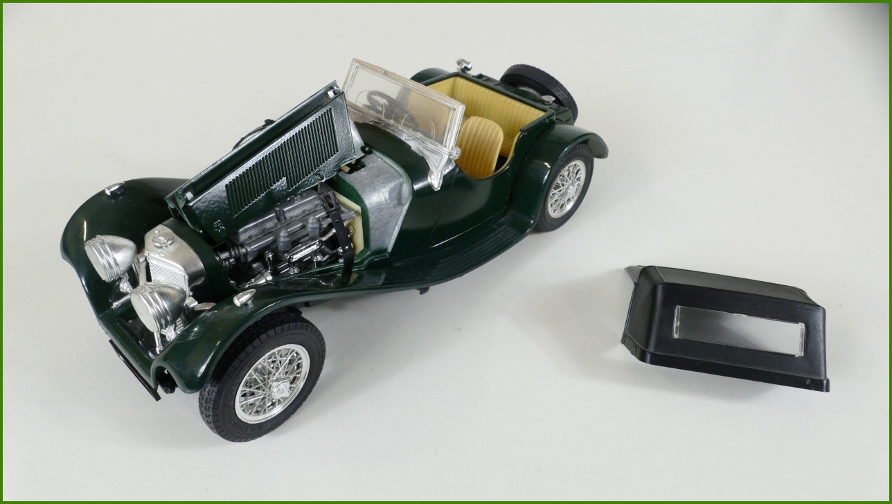 Kovový Model Bburago 1:18 - Jaguar SS 100 (1937)