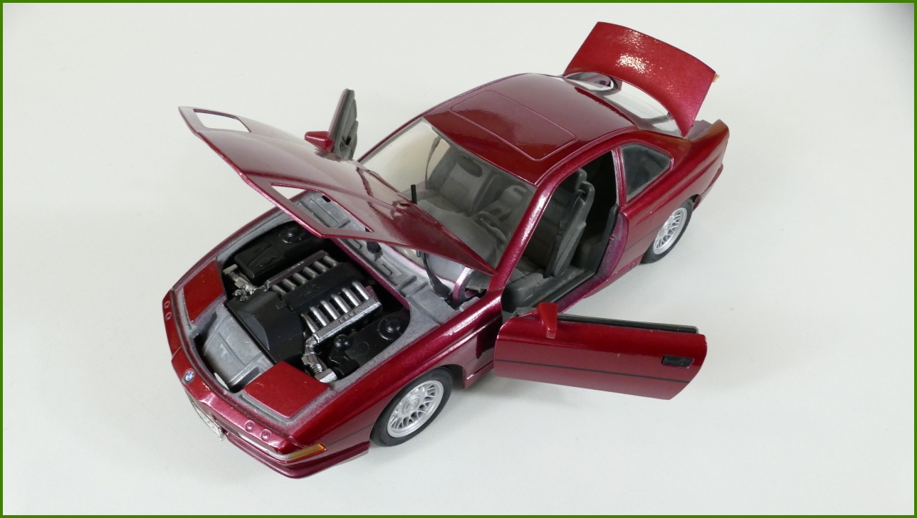 Model Auta Maisto 1:18 - BMW 850i