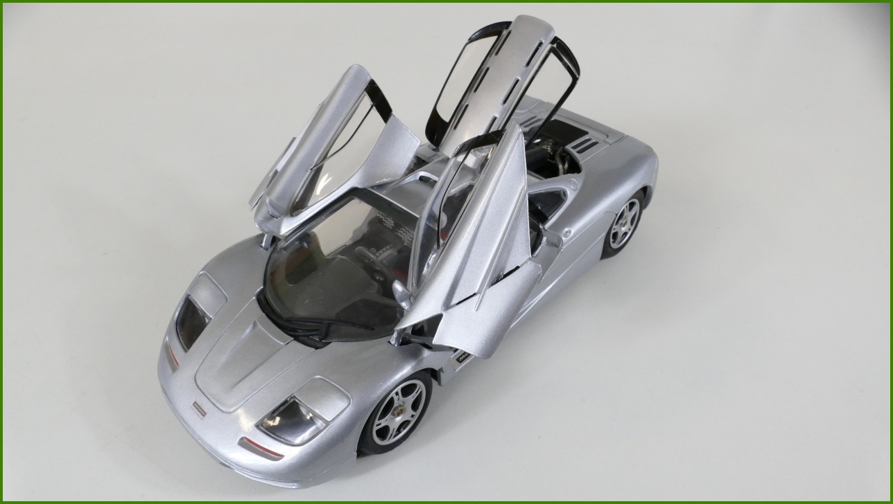 Model Auta Maisto 1:18 - McLaren F1 (1993) - Viz Popis