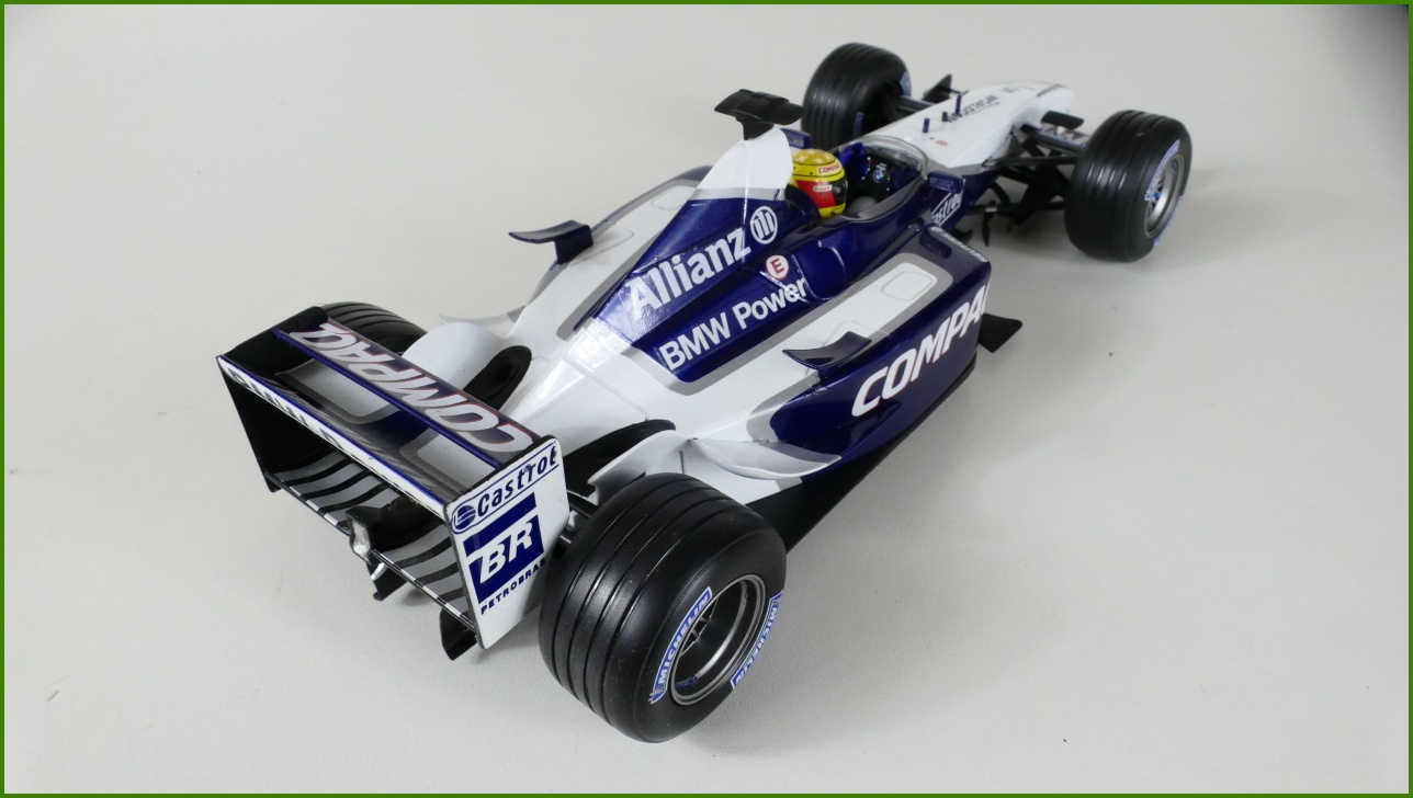 Model Formule Hot Wheels 1:18 - Williams F1 FW24 - Ralf Schumacher s Krabicí