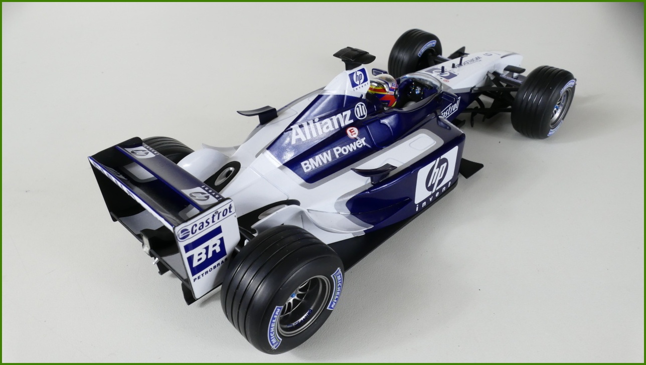 Model Formule Hot Wheels 1:18 - Williams F1 FW24 - Juan Pablo Montoya s Krabicí