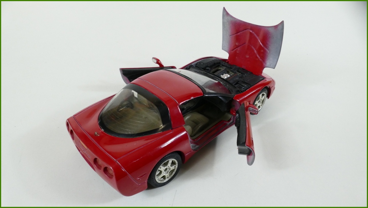Model Auta Bburago 1:24 - Chevrolet Corvette (1997) - Viz Popis