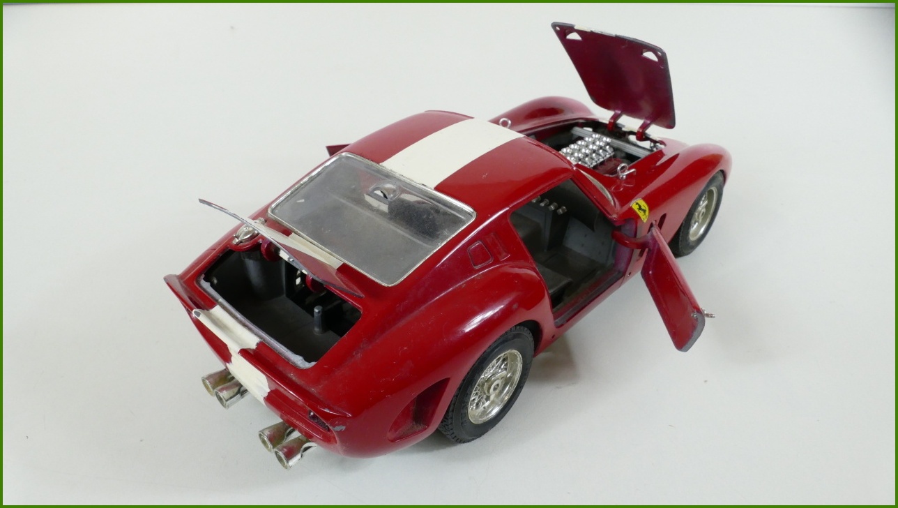 Kovový Model Bburago 1:18 - Ferrari GTO (1962) - Viz Popis