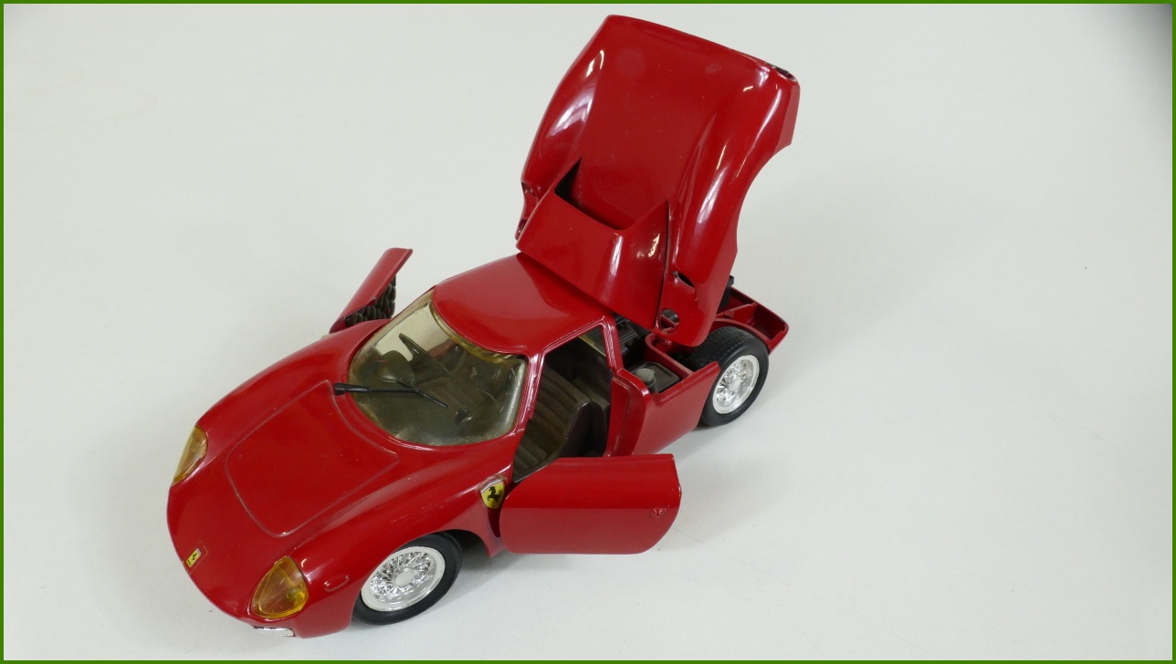 Model Auta Revell 1:24 - Ferrari 250 LM