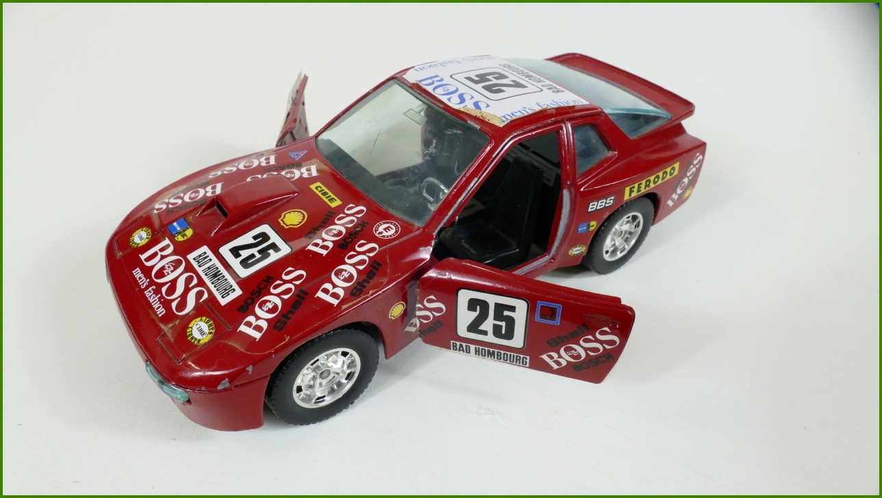Model Auta Bburago 1:24 - Porsche 924 Turbo - Viz Popis