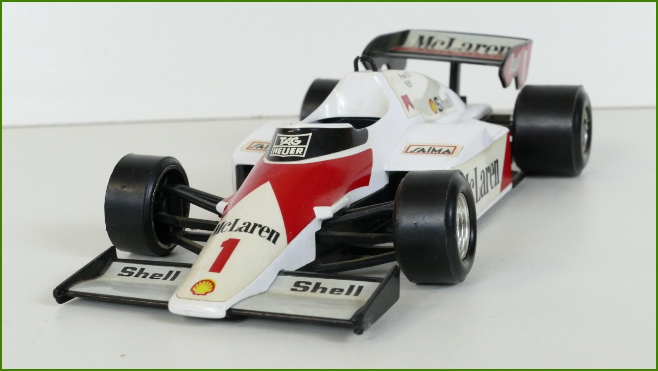 Model Auta Bburago 1:24 - Mc Laren MP4/2 - Viz Popis