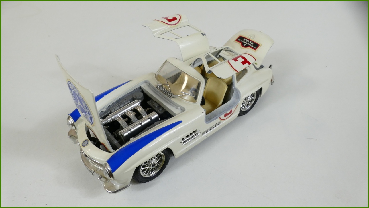 Model Auta Bburago 1:24 - Mercedes-Benz 300 SL