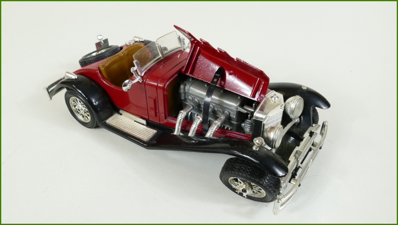 Model Auta Bburago 1:24 - Mercedes SSK - Viz Popis
